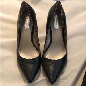 Alfani Step n Flex black leather heel. Size 7M